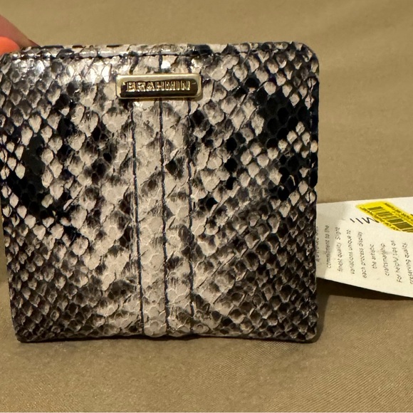 NWT Brahmin Mini Amelia Bucket Bag w/ Matching Wallet - Picture 11 of 11